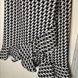 Silhouette NYC Classic Stretch Ruffle Skirt